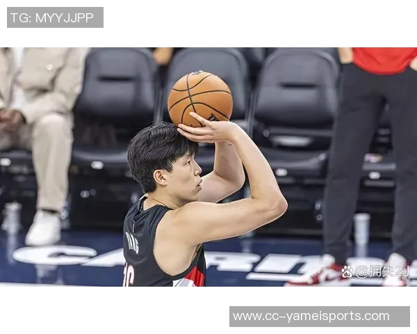 杨瀚森连续出战八场后首度缺席比赛上半场未能上场引发关注